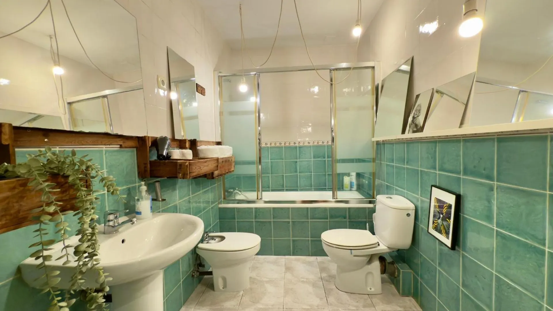 Arte Y Diseno Junto Al Casco Viejo De Bilbao Apartment 0*,  Spain