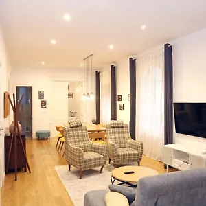 Appartamento Piso Exclusivo Frente Al Casco Viejo Con Parking Gratis, Bilbao